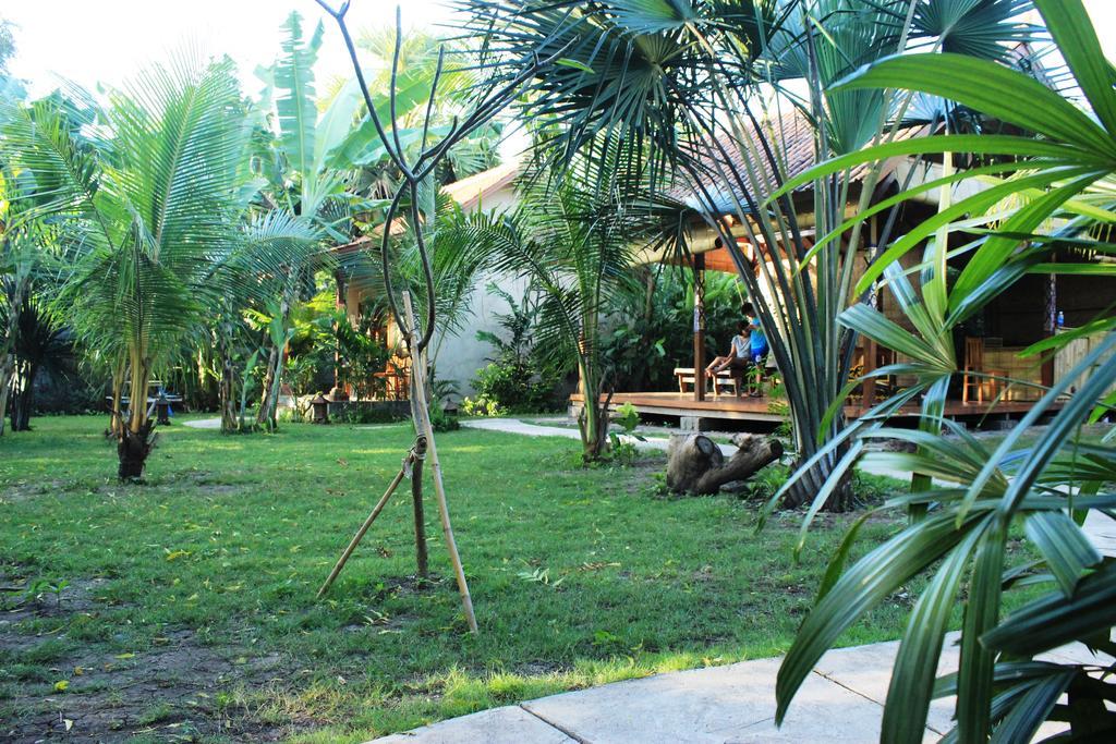 Hotel Toke Menjangan Banyuwedang Exterior foto